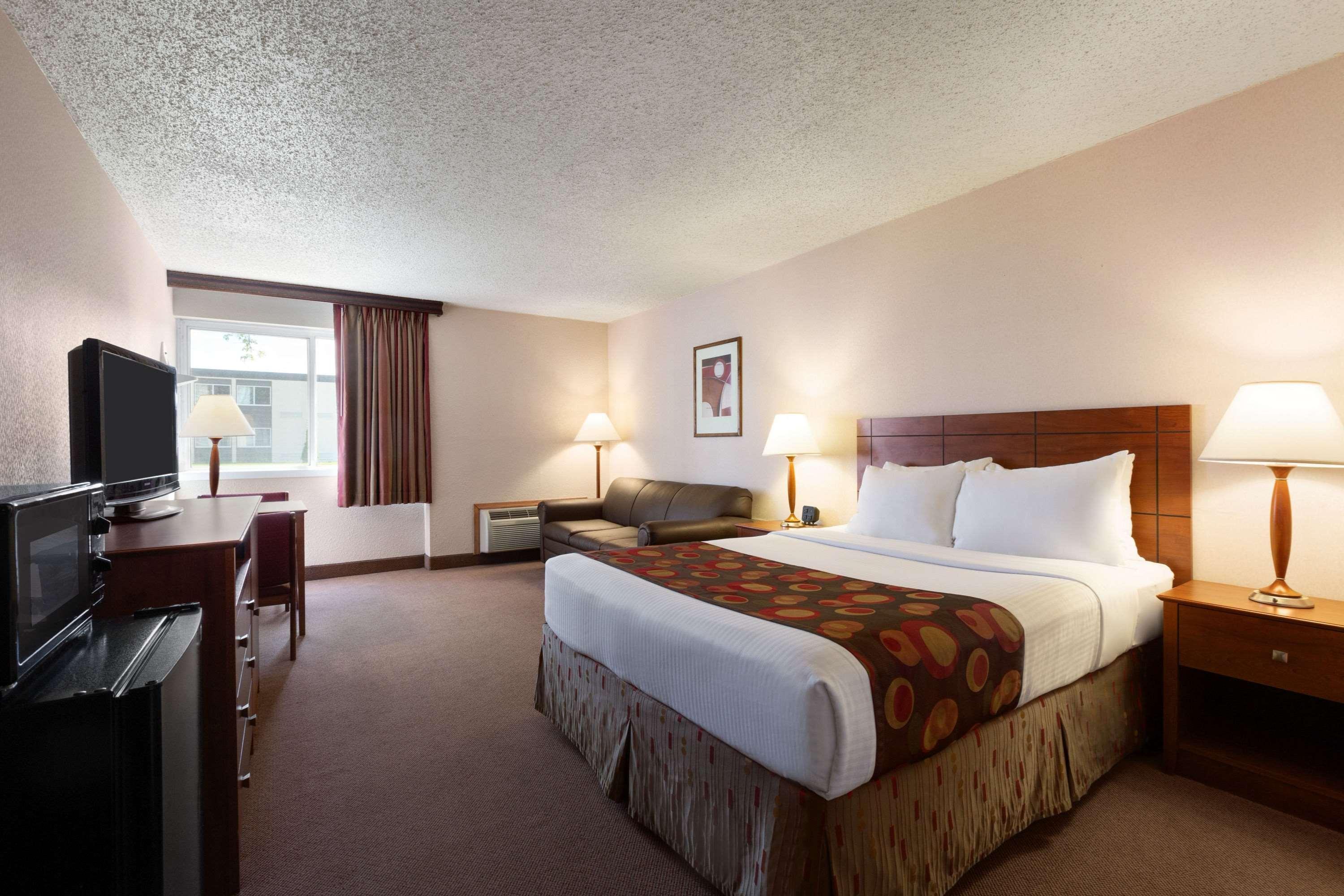 Hotel Ramada By Wyndham Bismarck Exteriér fotografie