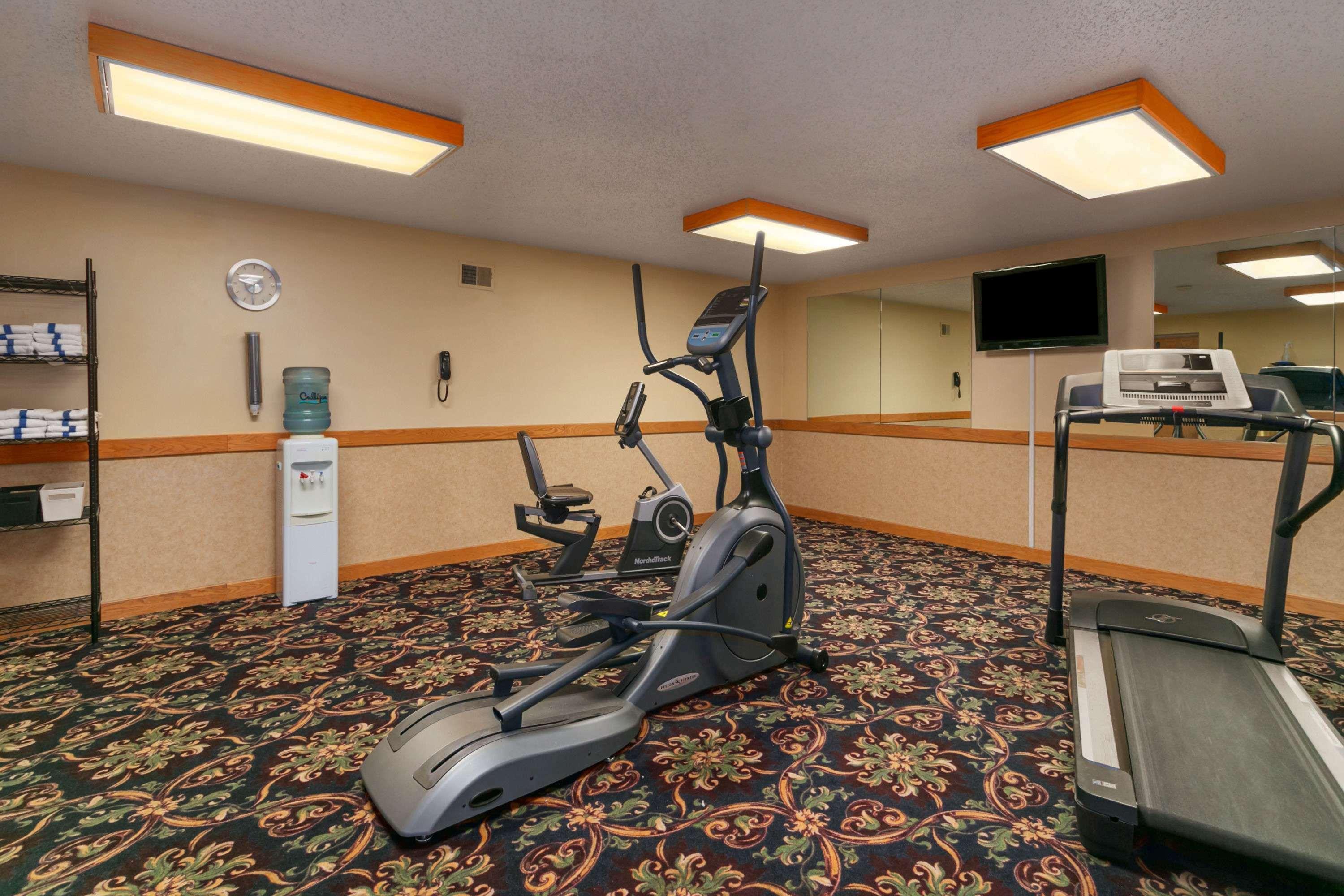 Hotel Ramada By Wyndham Bismarck Exteriér fotografie