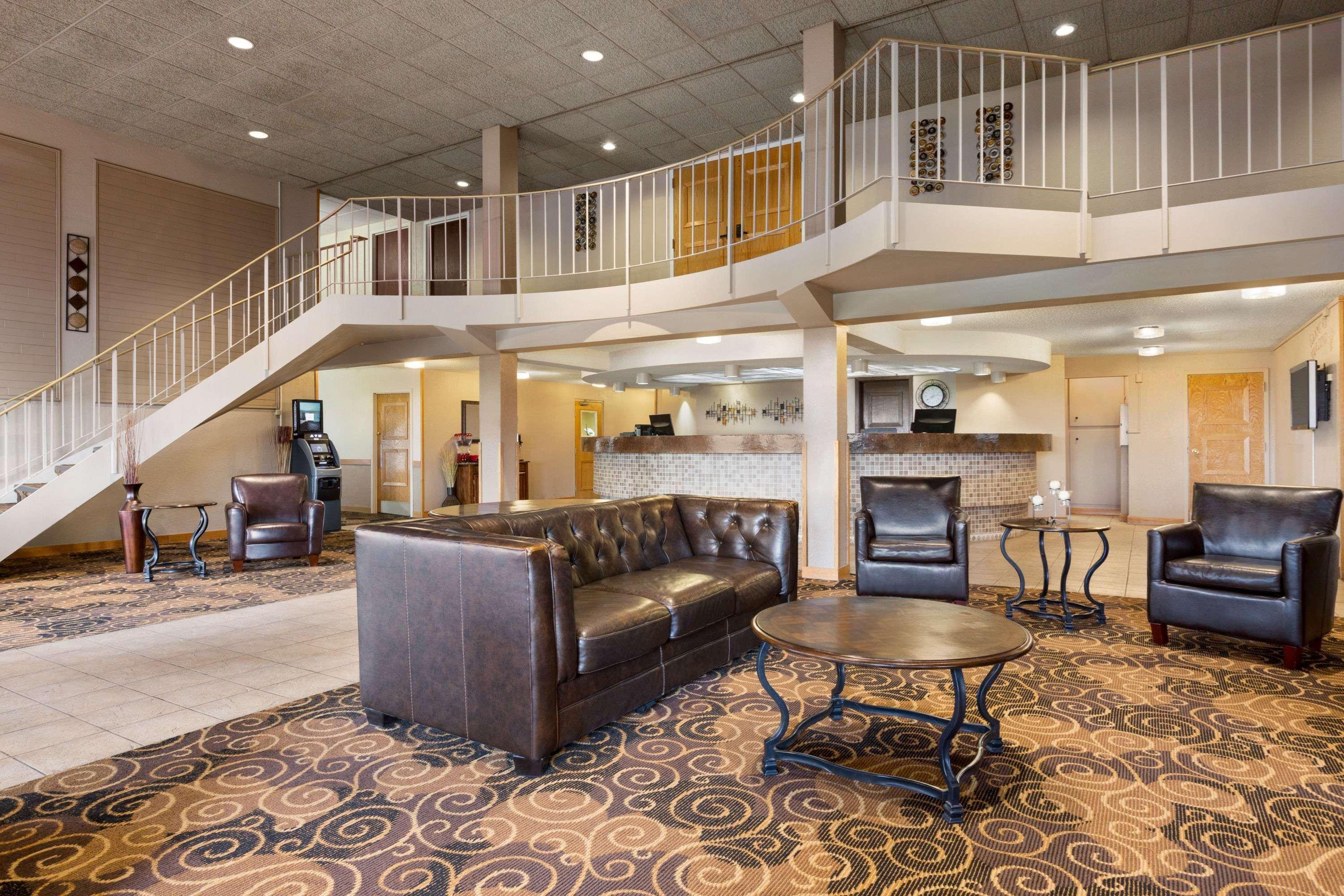 Hotel Ramada By Wyndham Bismarck Exteriér fotografie